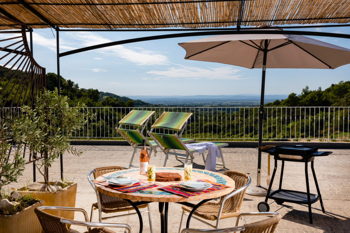 Le Mas de Lencieu dans la presse